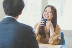 30代婚活男性が初デートで場を和ませる話題とは